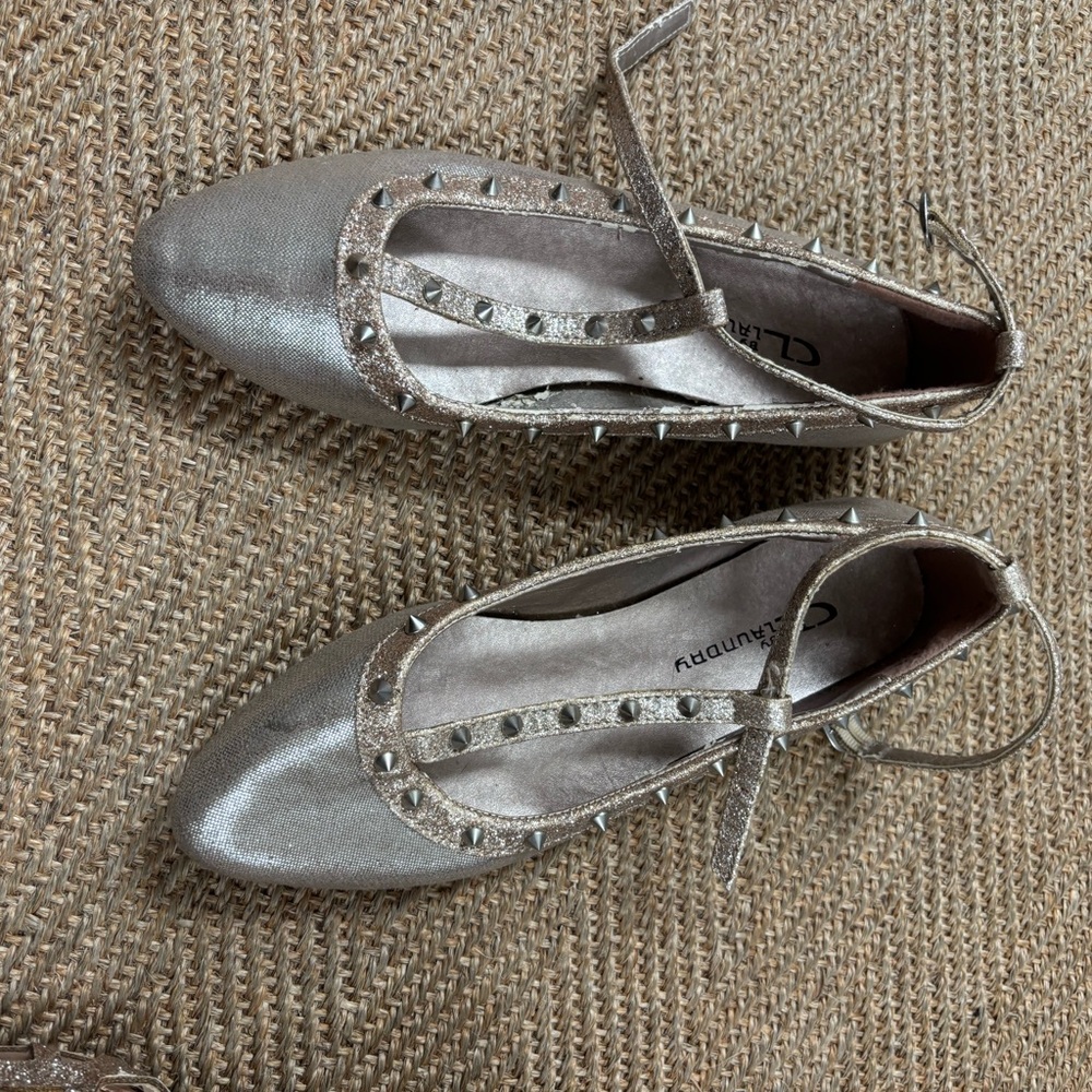 CL by Laundry Silver Studded Flats